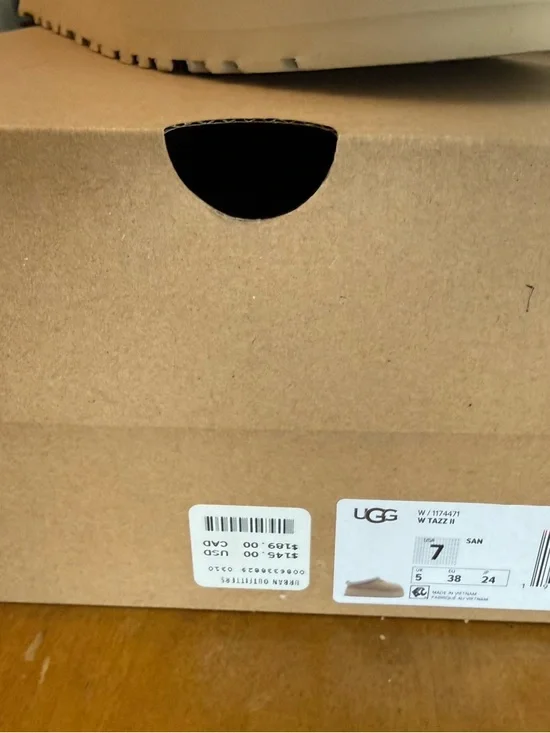 Women’s UGG Tazz ll platform shoes size 7 new in box - Picture 6 of 6